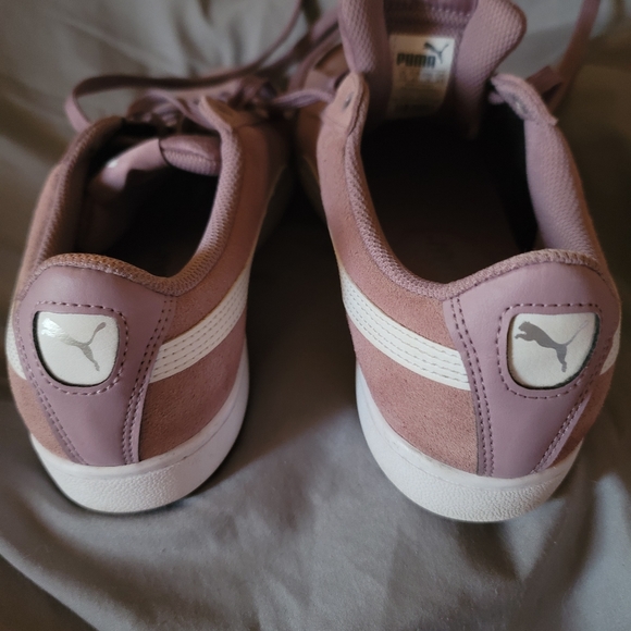 women puma soft foam shoes